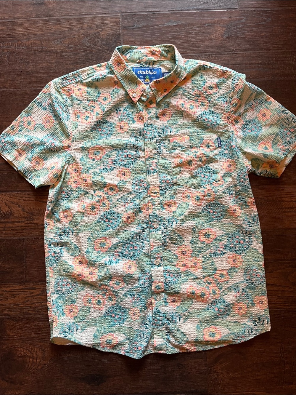 Chubbies Seersucker Floral Button down Short Sleeve tropical Shirt